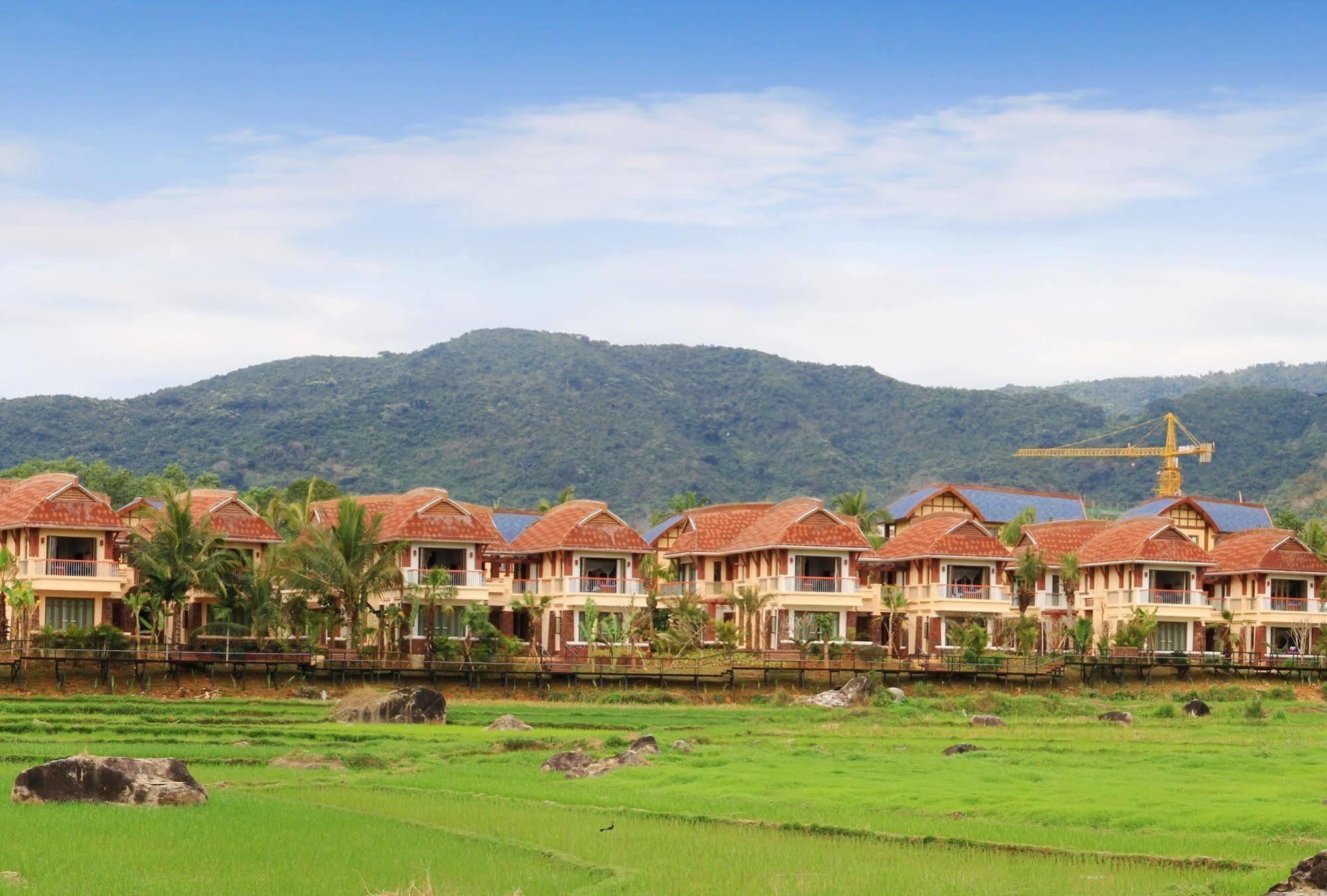 Hainan Bulongsai Resort Hotel Баоцинь Экстерьер фото